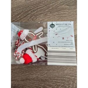 Merry Moments Holiday Gingerbread Man Candy Cane Garland NWIB